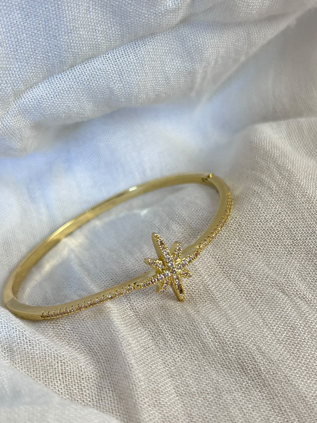 Sparkling North Star Bangle