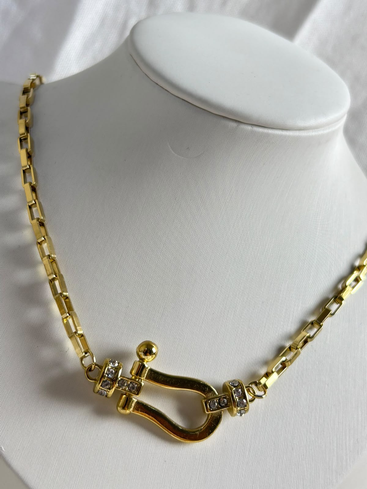 Horseshoe Buckle Chain Necklace