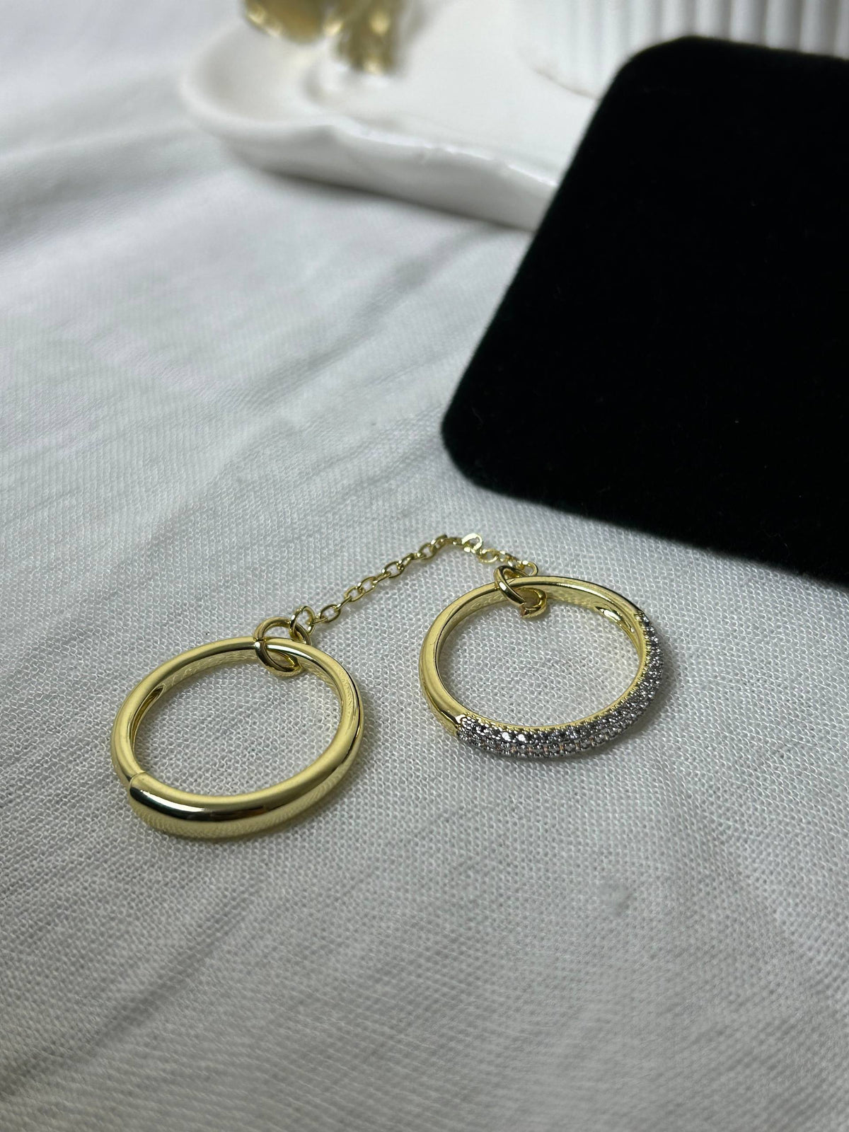 Double Chain Zircon Ring