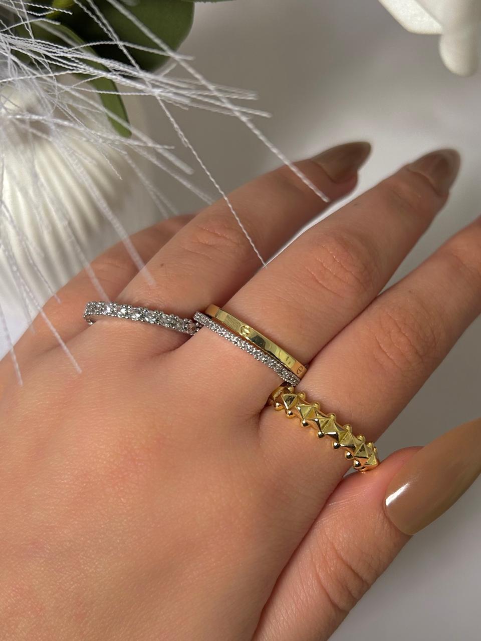 Edge Capsule Stack Ring