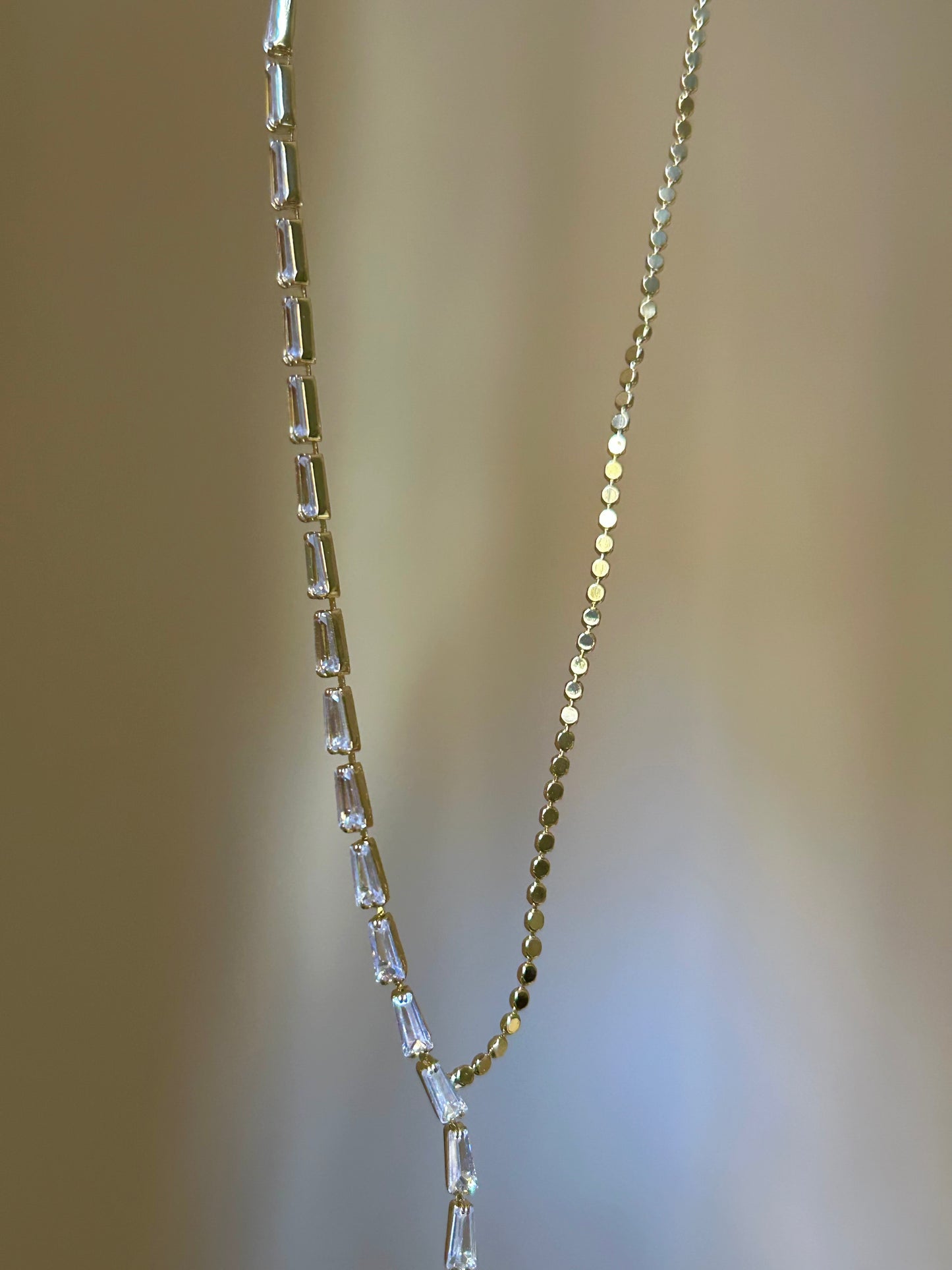 Elegant Crystal Y-Drop