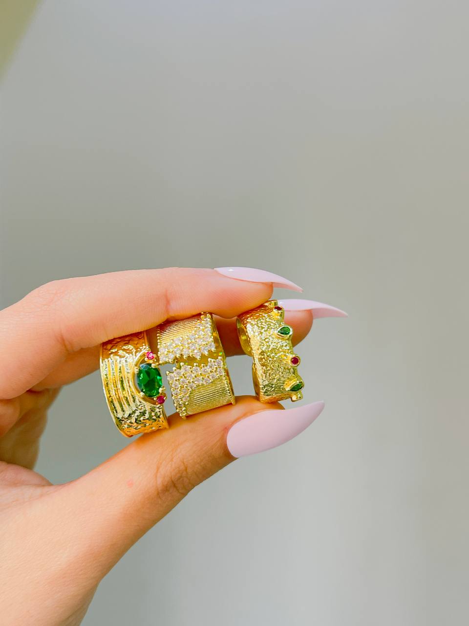 Royal Emerald Textured Ring