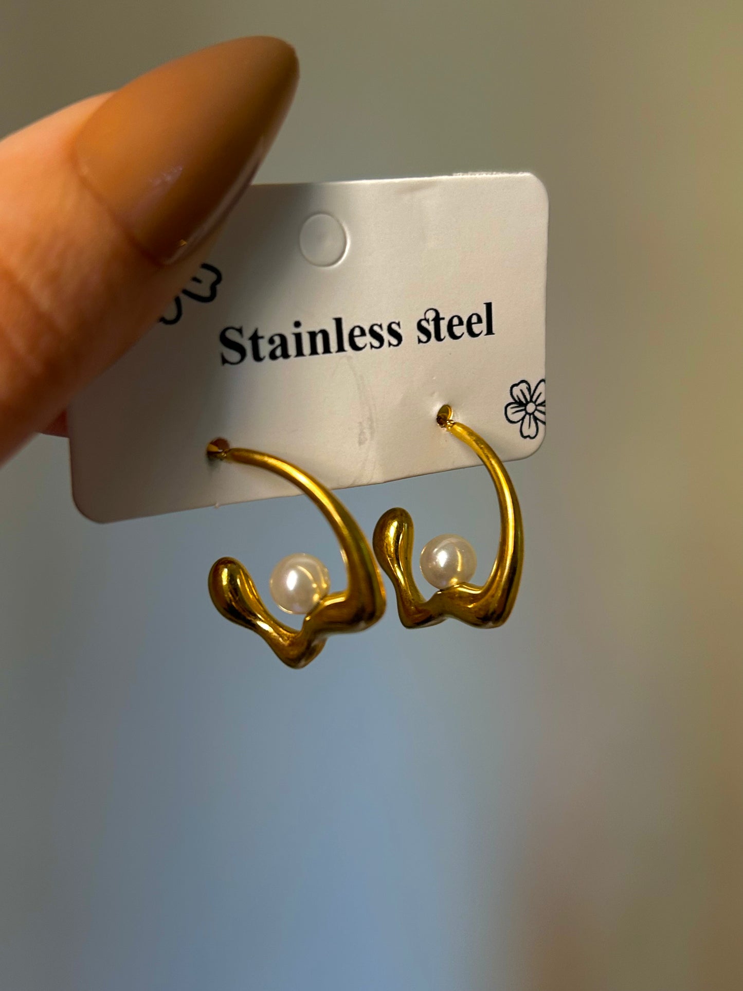 Wave Pearl Hoops
