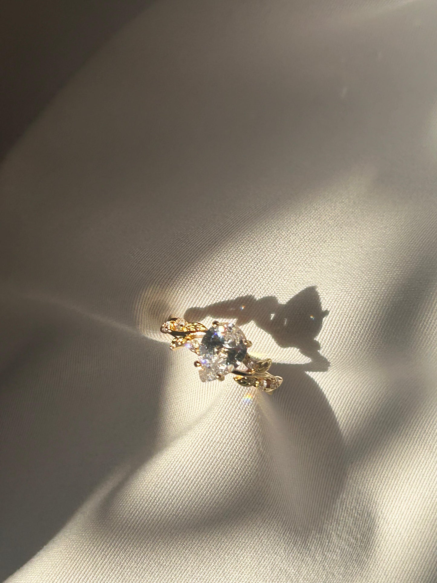 Floral Teardrop Zircon Ring