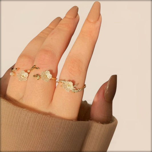 Blooming Petal Adjustable Ring Set