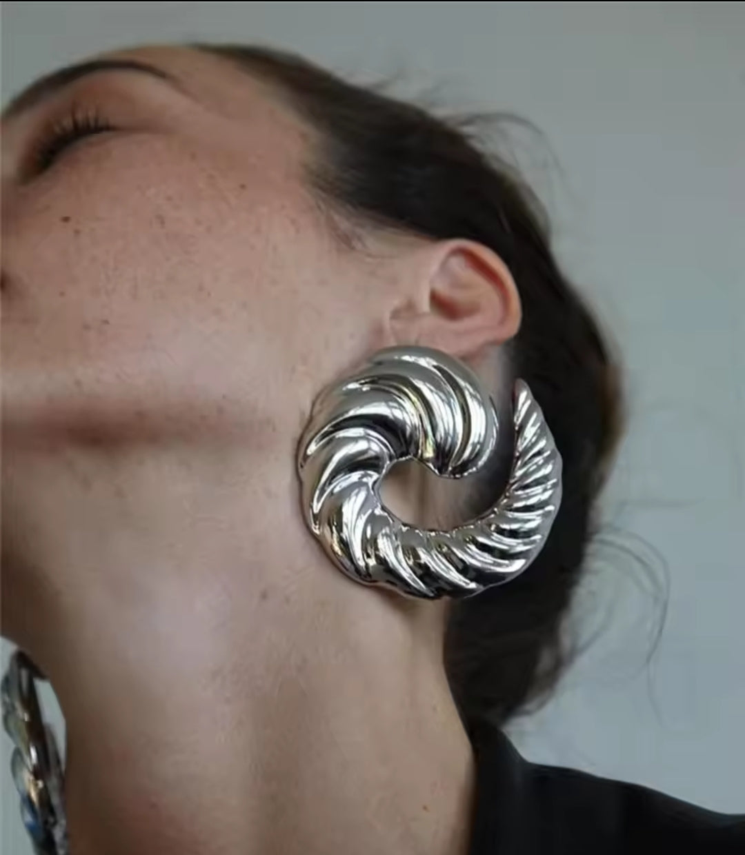 Shell Earring