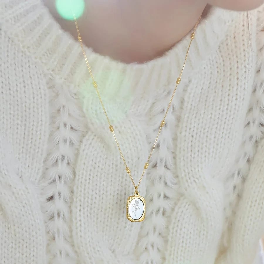 Vintage Rose Necklace