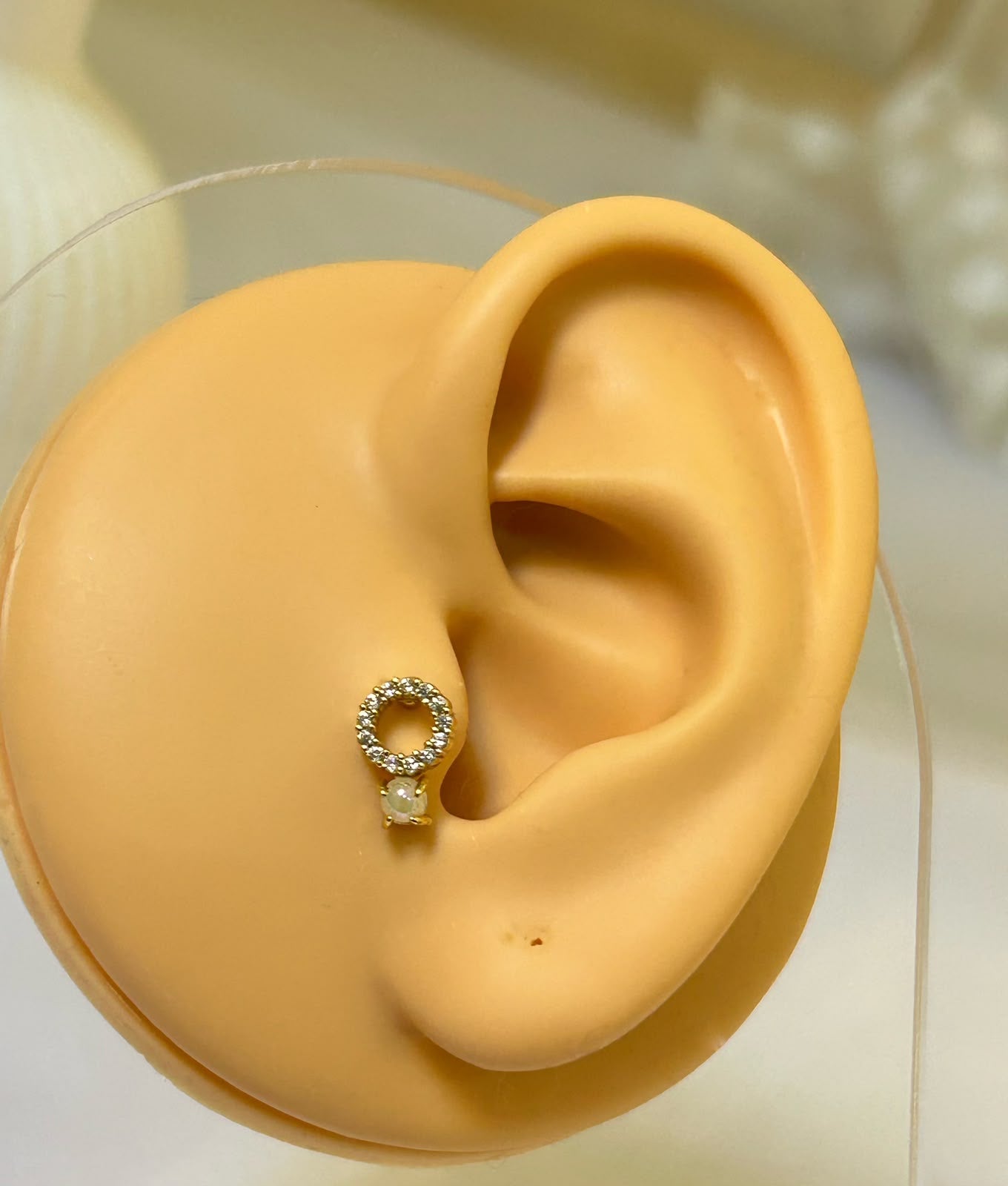 Dainty Halo Pearl Piercing