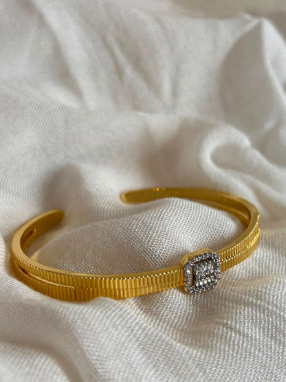 Textured Emerald-Cut Cluster Bangle