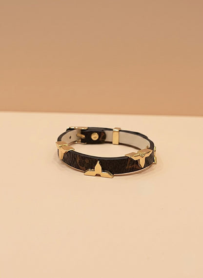 Elegant Buckle Leather Cuff