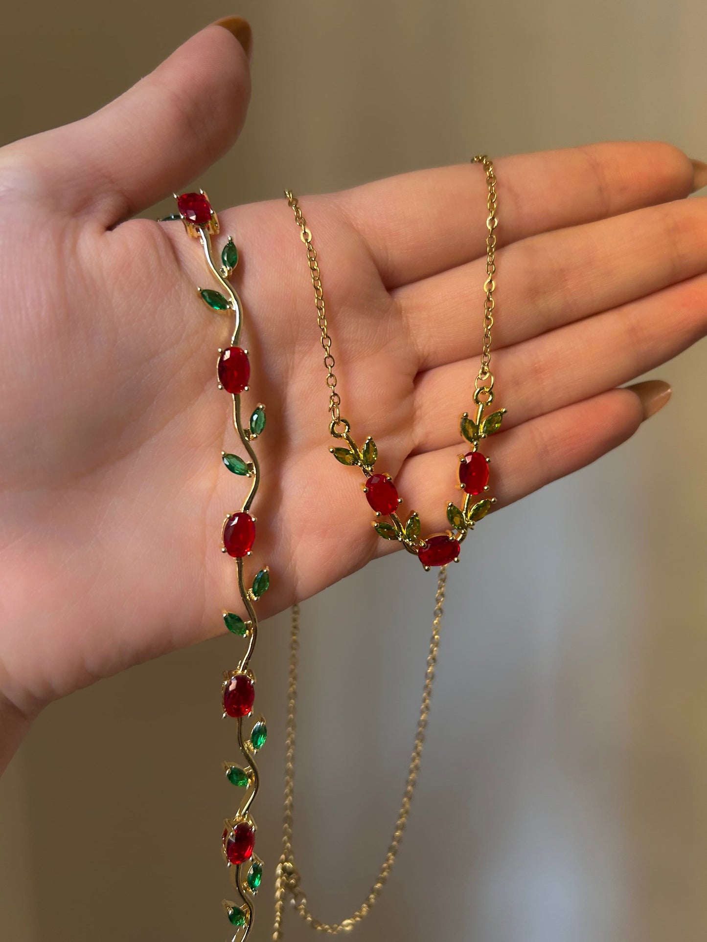 Red Tulip Jewelry Set