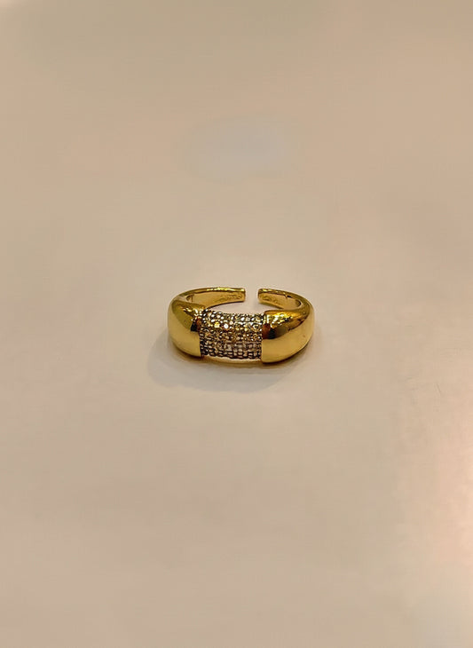 Sparkling Bar Dome Ring