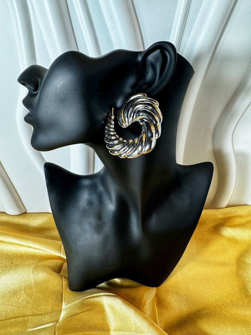Shell Earring