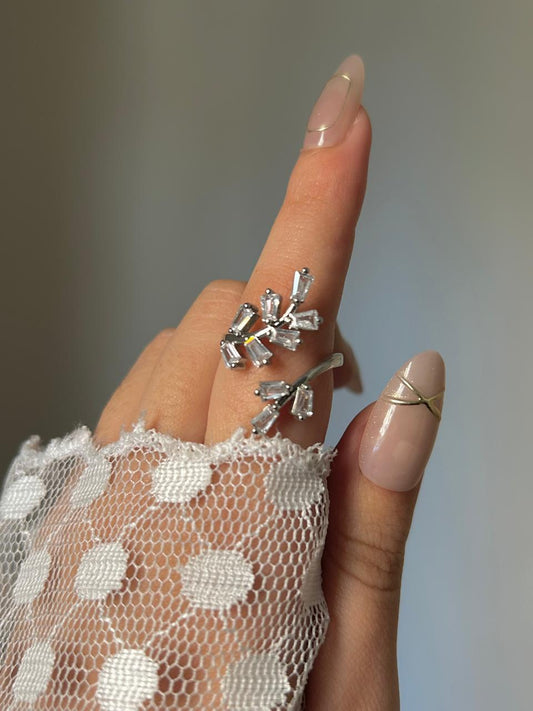 Frosted Leaf Ring