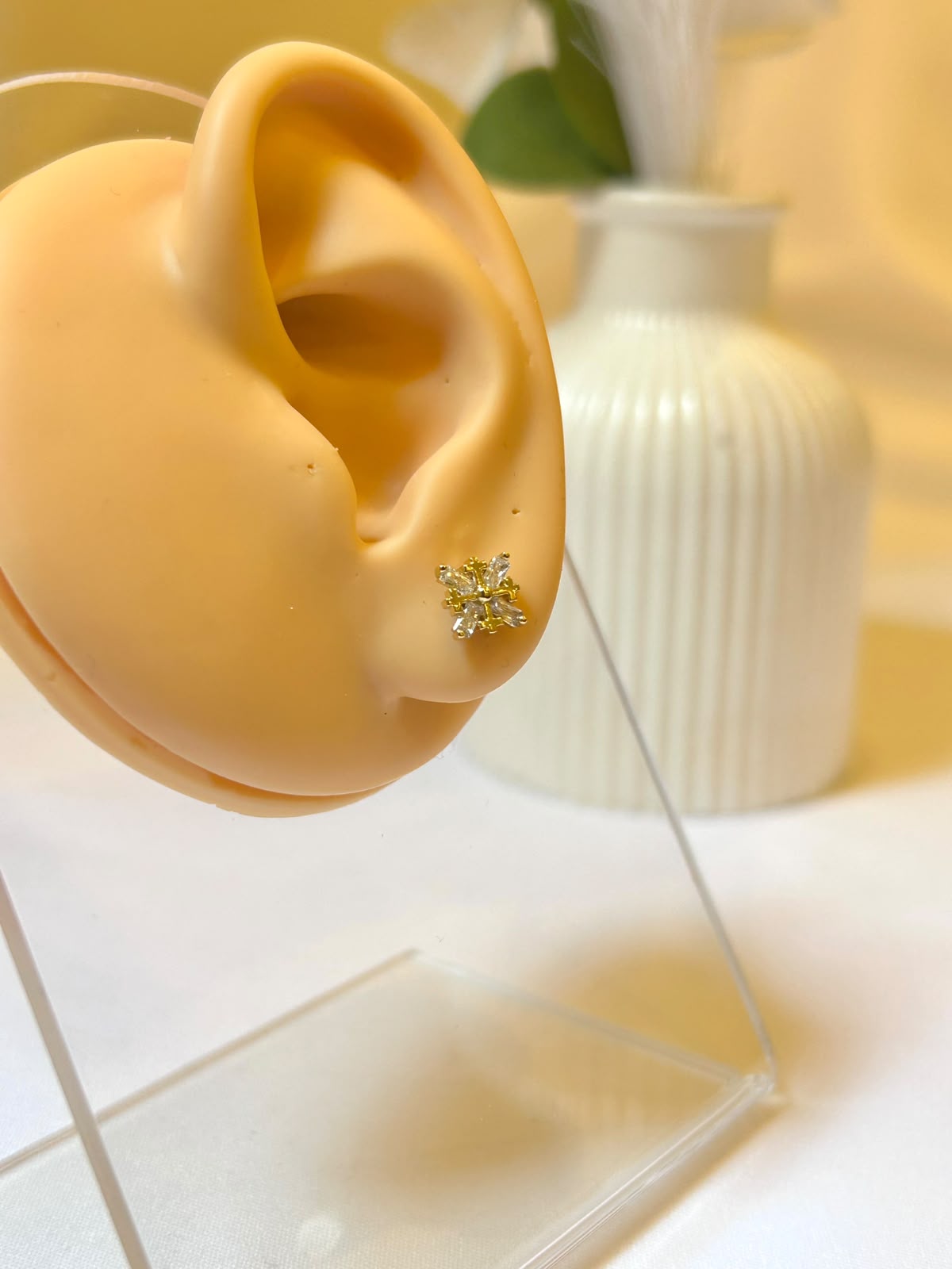 Sparkling Marquise Snowflake Piercing
