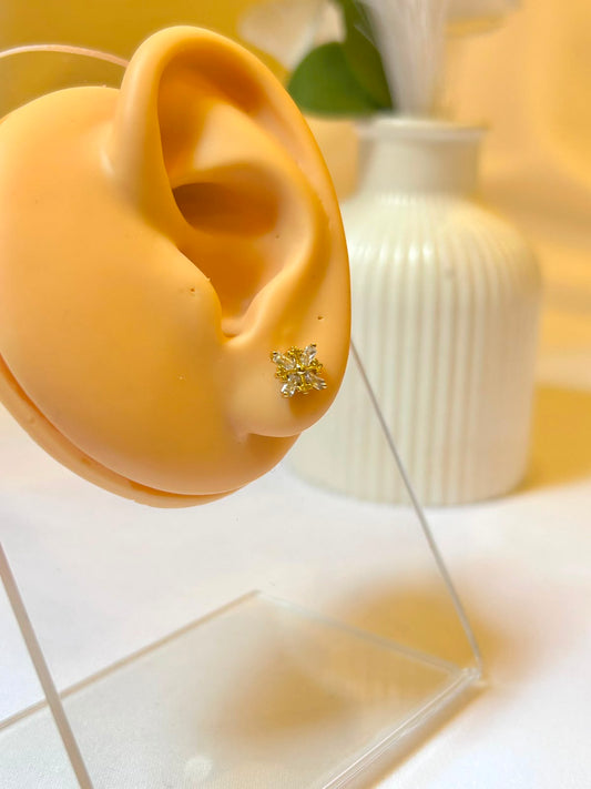 Sparkling Marquise Snowflake Piercing