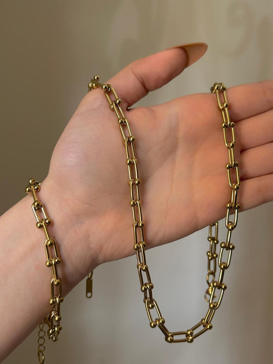 Gilded U-Link Statement Set