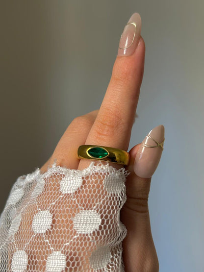 Emerald Queen Ring