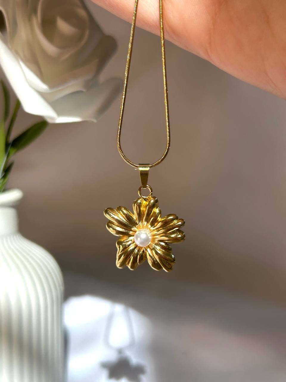 Golden Pearl Bloom Necklace