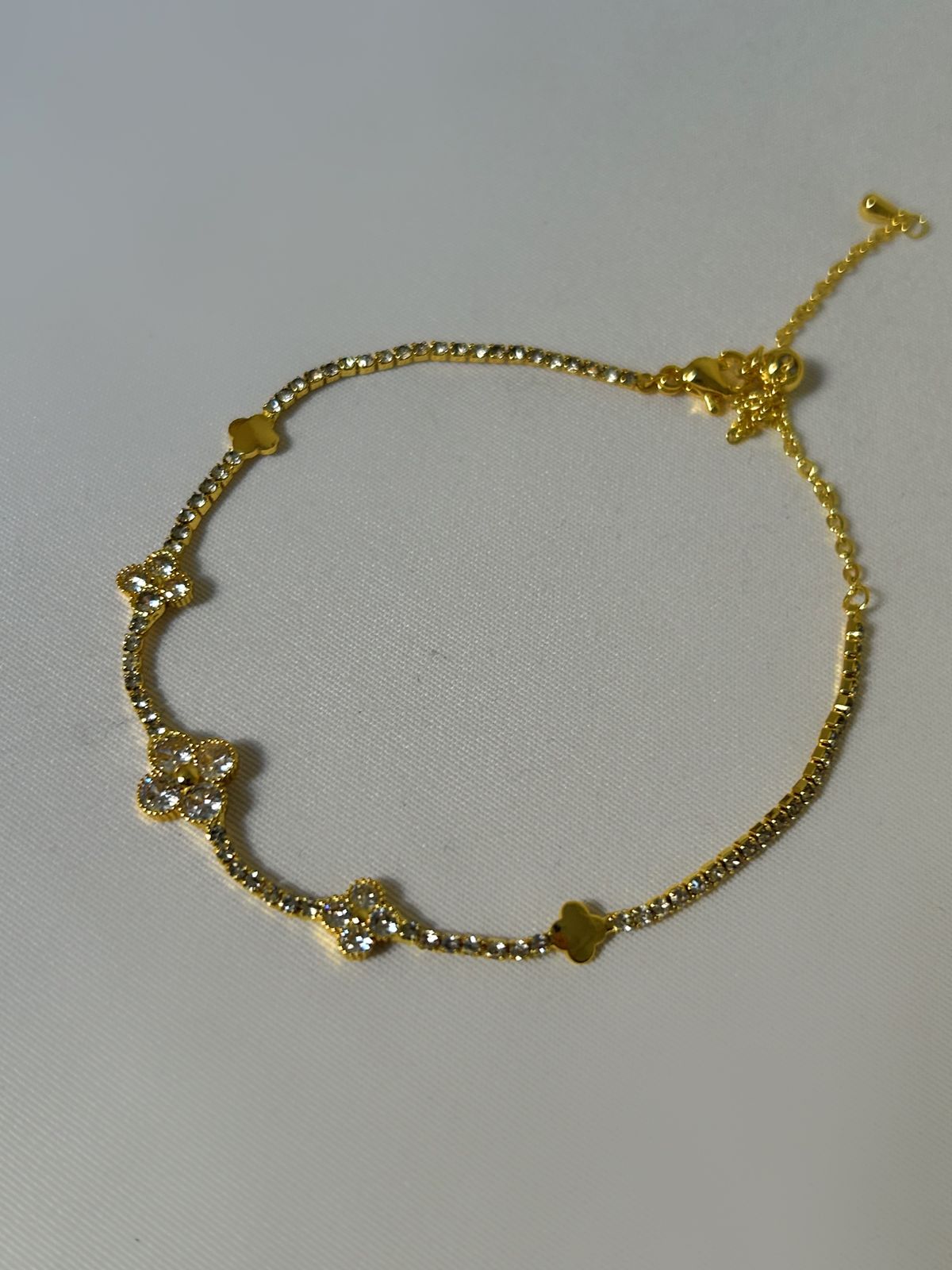Golden Clover Sparkle Bracelet