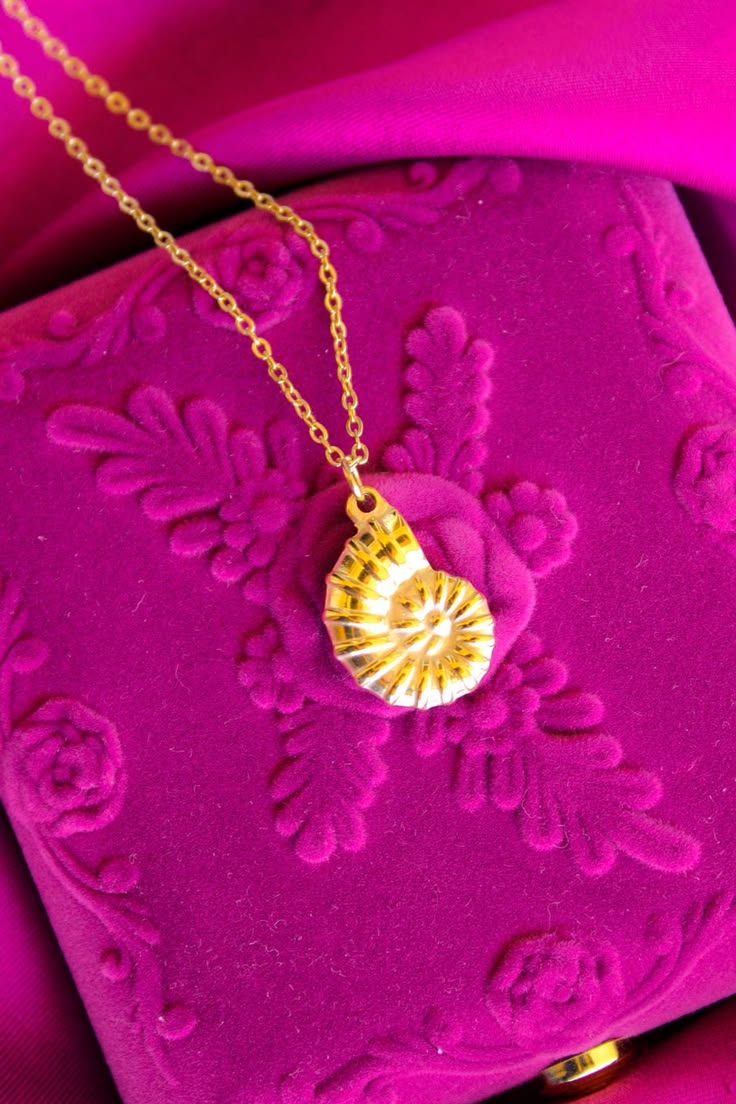 Ariel Voice Shell Necklace