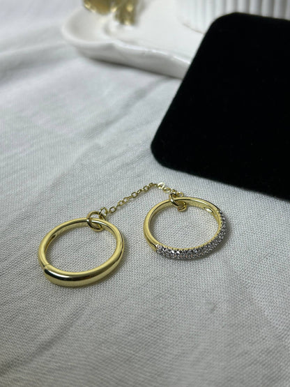 Double Chain Zircon Ring