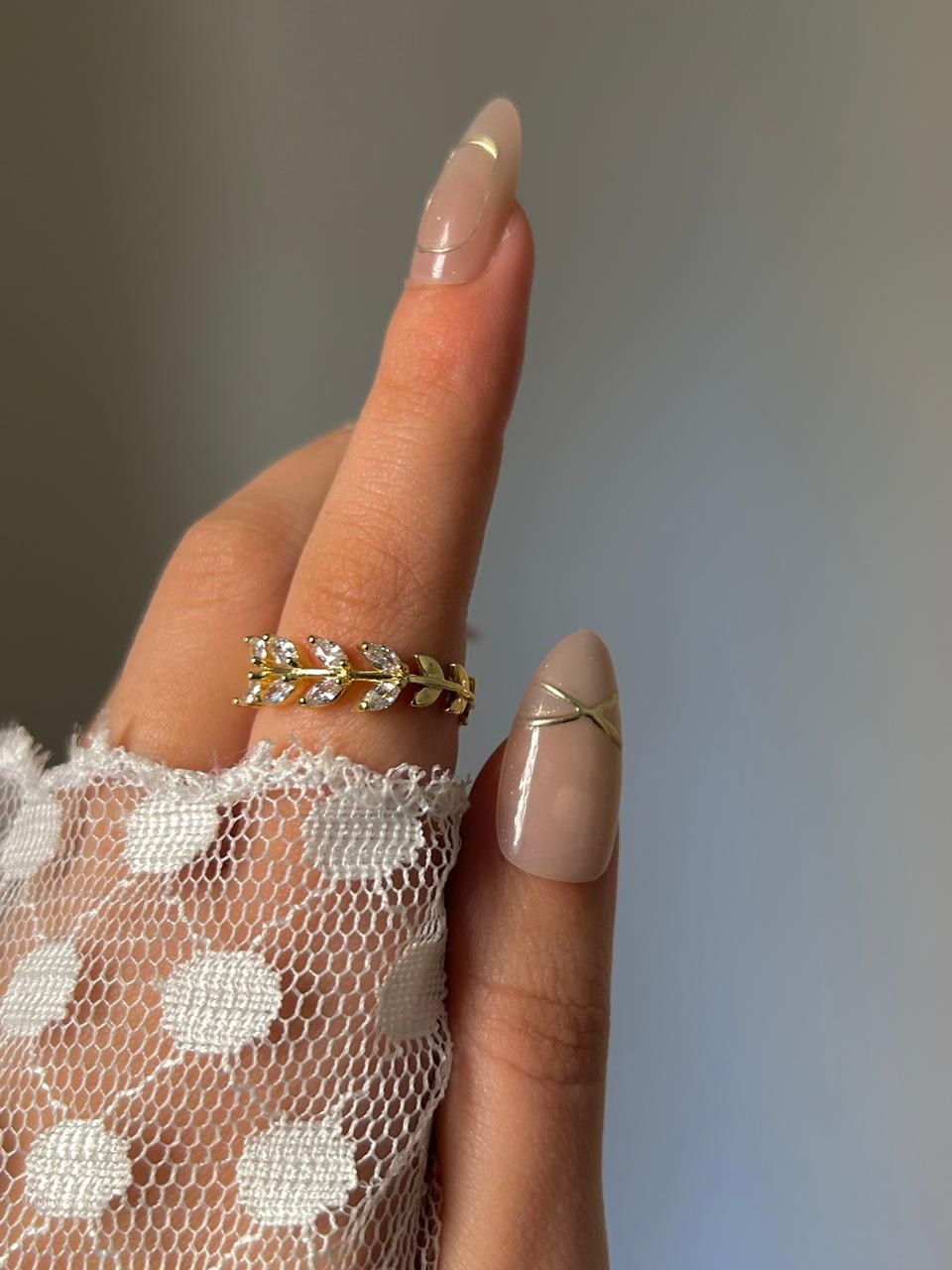 Sparkling Leaves Ring