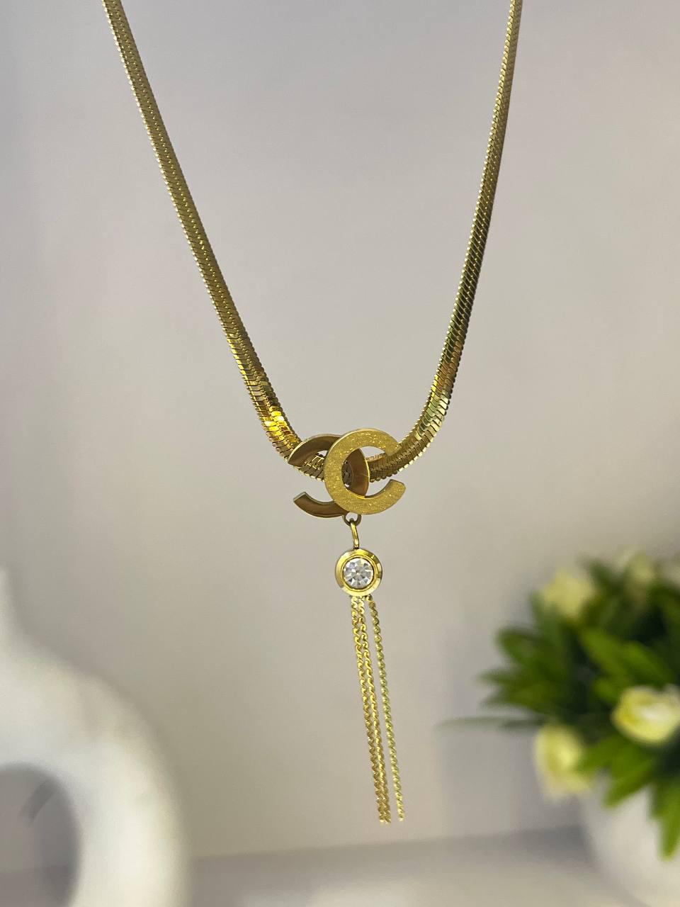 Interlocking Curve Drop Necklace