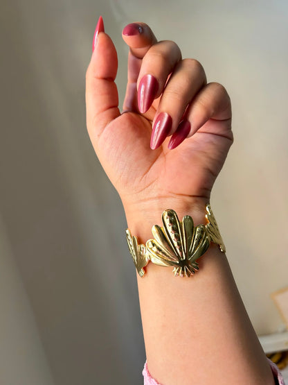 Golden Seashell Statement Cuff