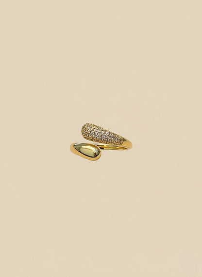 Sparkling Golden Drop Ring