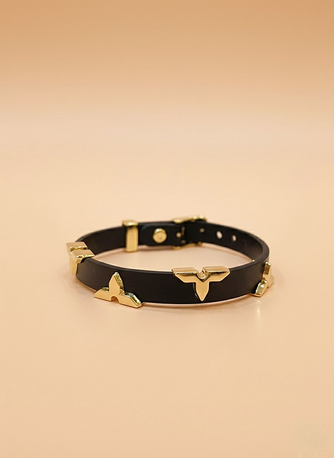 Elegant Buckle Leather Cuff