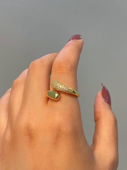 Sparkling Golden Drop Ring