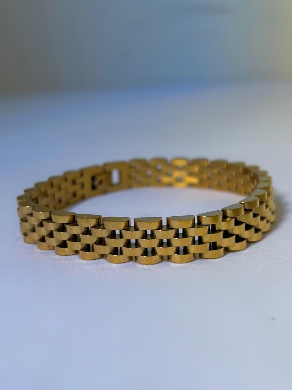 Classic Gold Link Bracelet