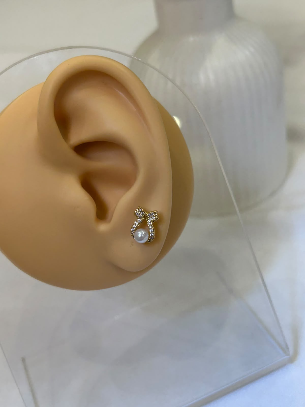 Elegant Crystal Bow Piercing