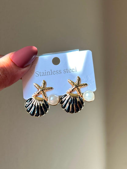 Black Shell & Starfish Stud Earrings
