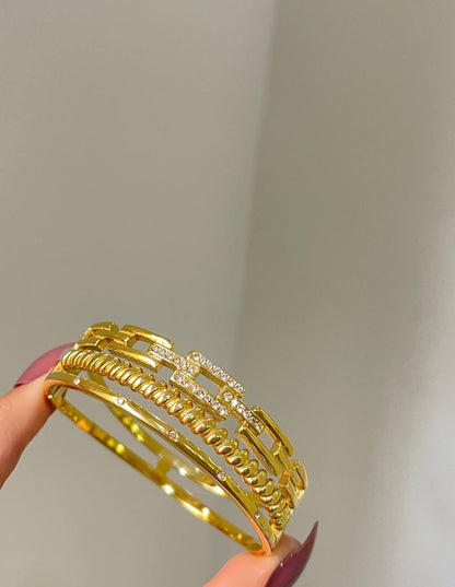 Royal Glow Stainless Bangle