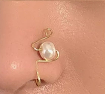 Sculpted Pearl Nose Ring