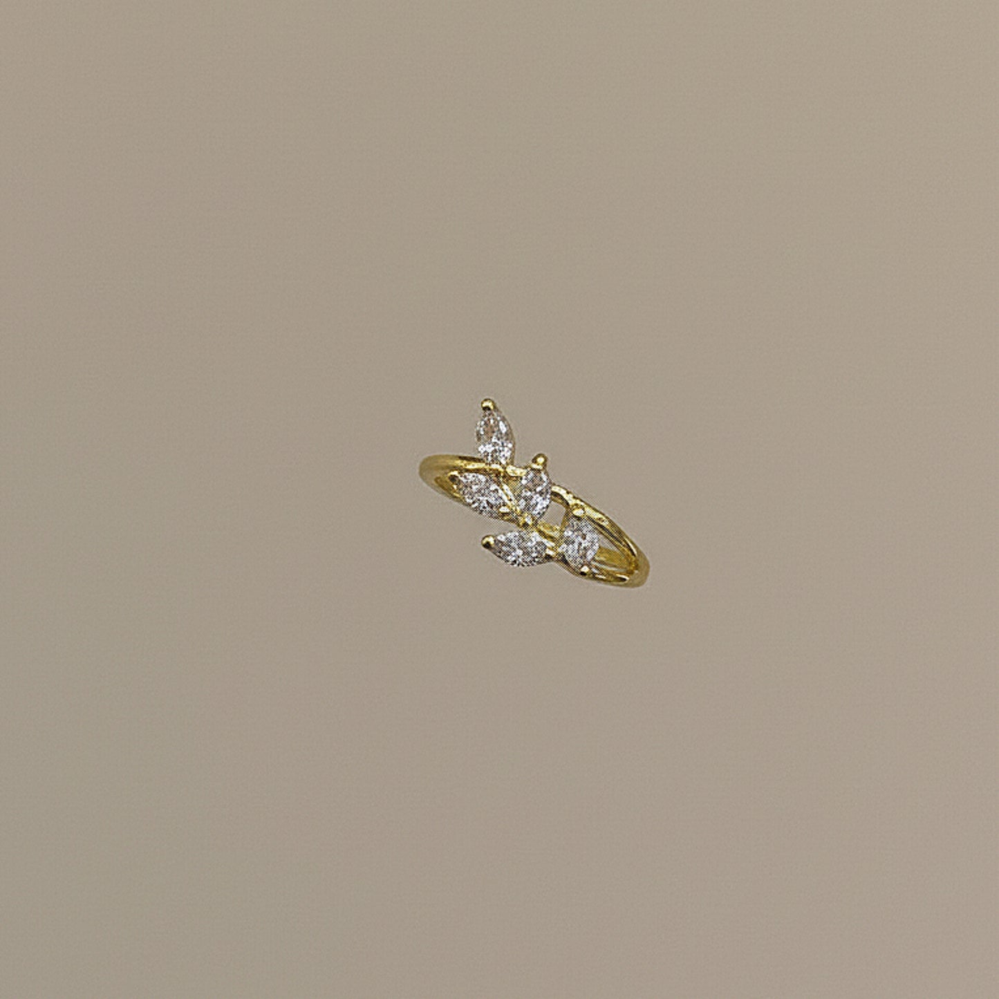 Sparkling Leaf Adjustable Ring