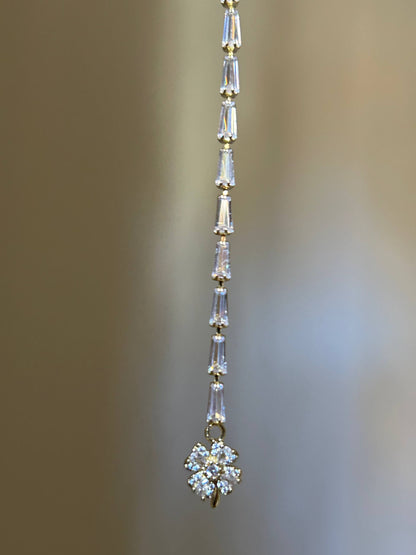 Elegant Crystal Y-Drop