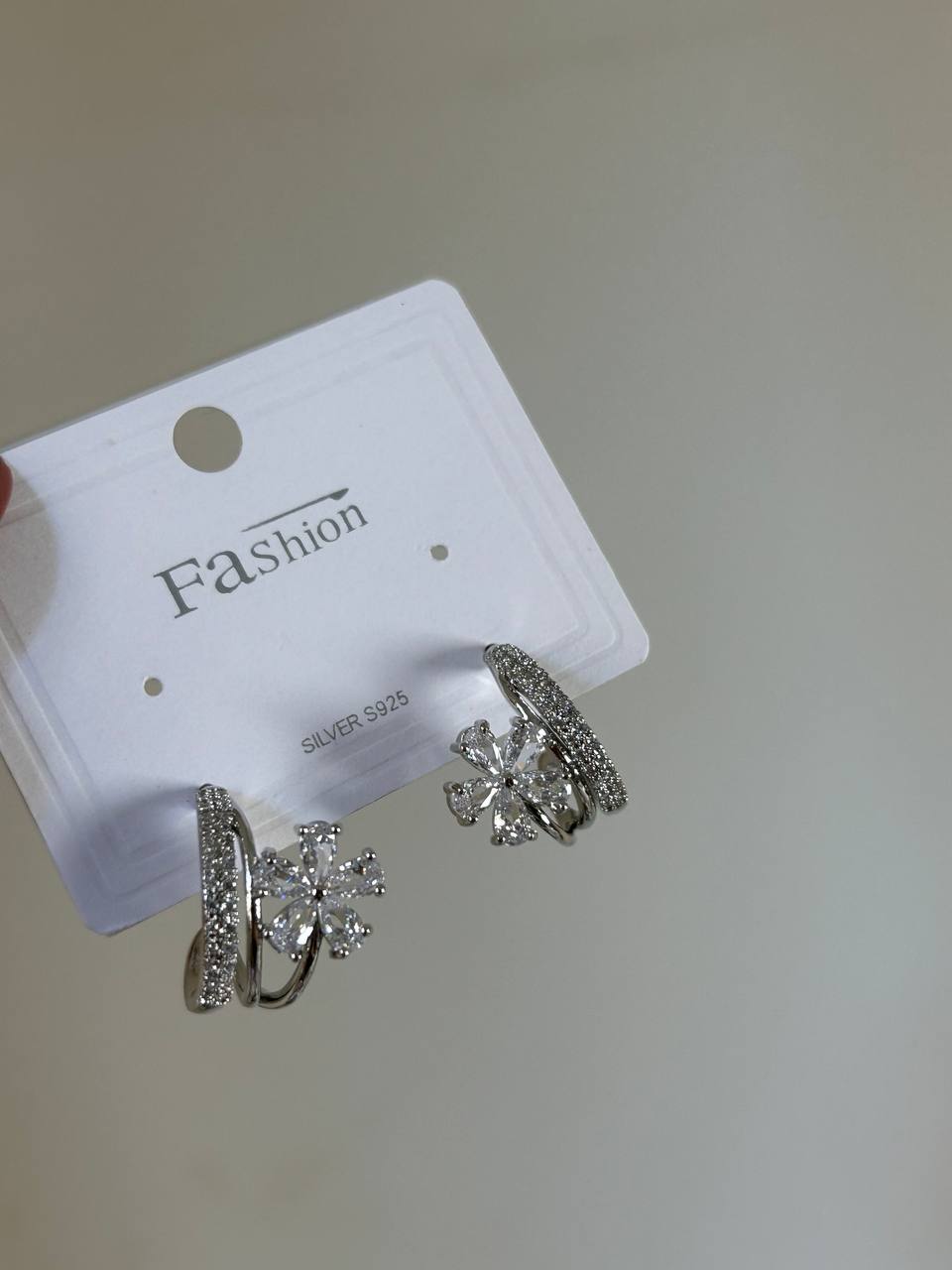 Sparkling Floral Ear Cuff