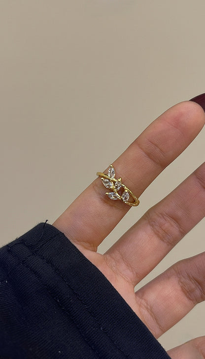 Sparkling Leaf Adjustable Ring