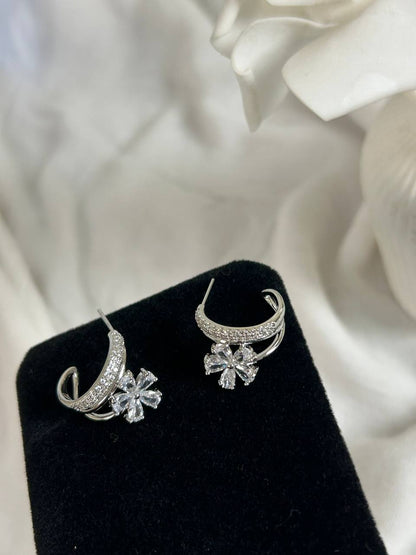 Sparkling Floral Ear Cuff
