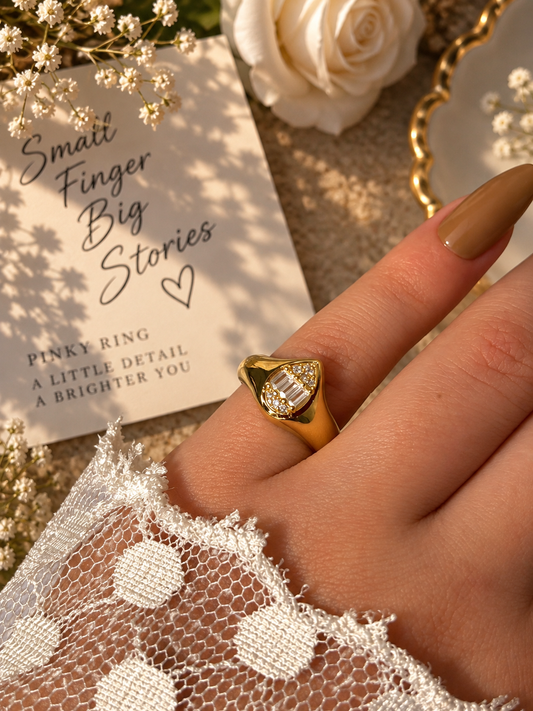 Chic Baguette Pinky Ring