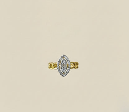 Royal Glamour Crystal Ring