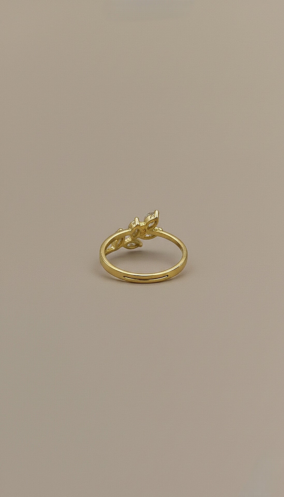 Sparkling Leaf Adjustable Ring