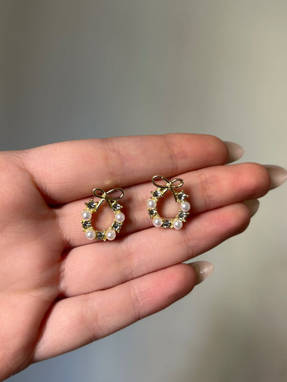 Royal Pearl Bow Studs