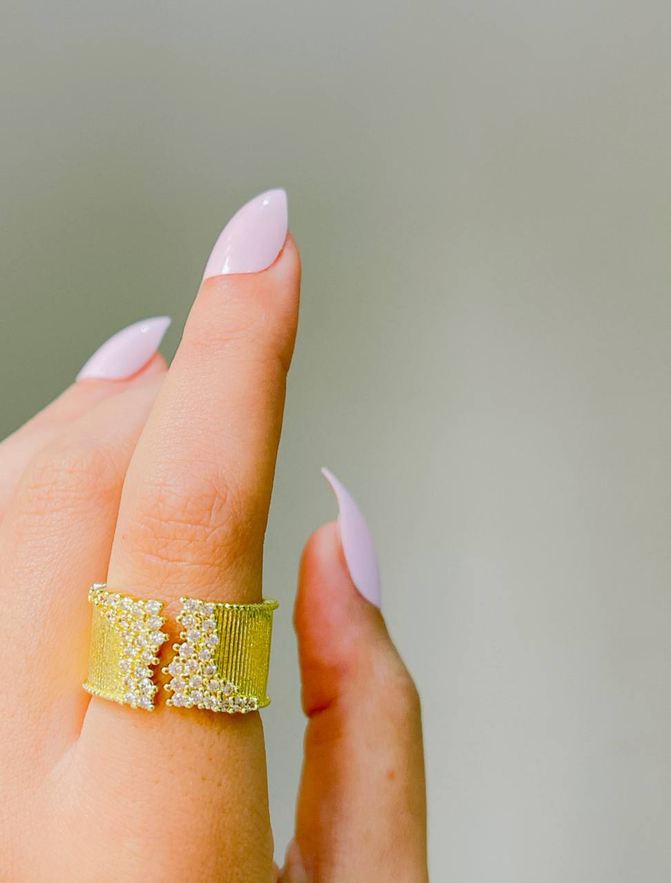 Royal Emerald Textured Ring
