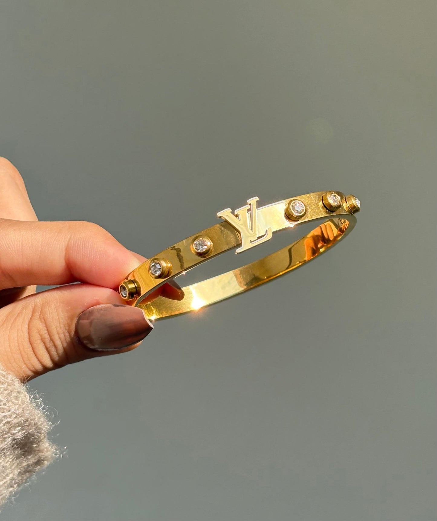 generic bangle with Zirconia