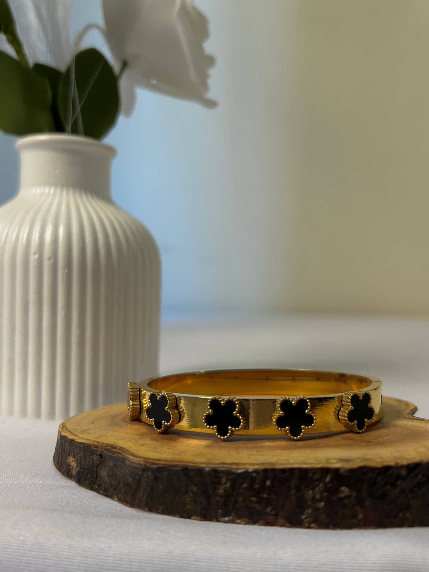 Clover Charm Bangle