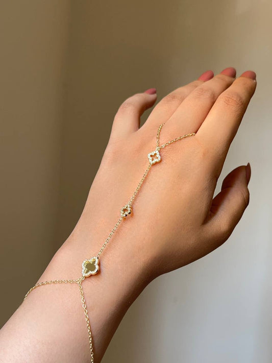 Glittering Clover Hand Chain